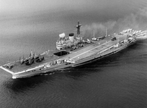 800px-HMS_Victorious_(R38)_aerial_c1959