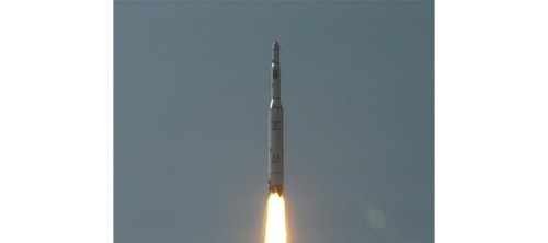 r-north-korea-rocket-huge-1