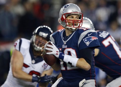 2013-01-13T220417Z_1947265235_GM1E91E0GTT01_RTRMADP_3_NFL-PLAYOFFS-PATRIOTS