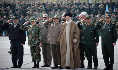 revolutionary-guards-and-khamenei