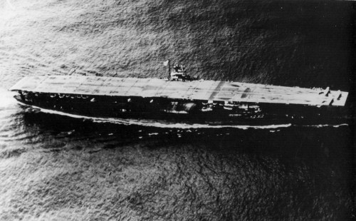 Japanese_aircraft_carrier_Akagi_01-2